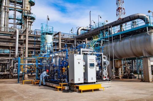 國(guó)產(chǎn)高純氫突破 煉廠(chǎng)首發(fā)，燃料電池降本迎新機(jī)